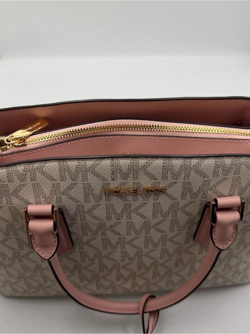Michael Kors Lynn Large East West Signature Satchel with Dusty Pink Trim NWT